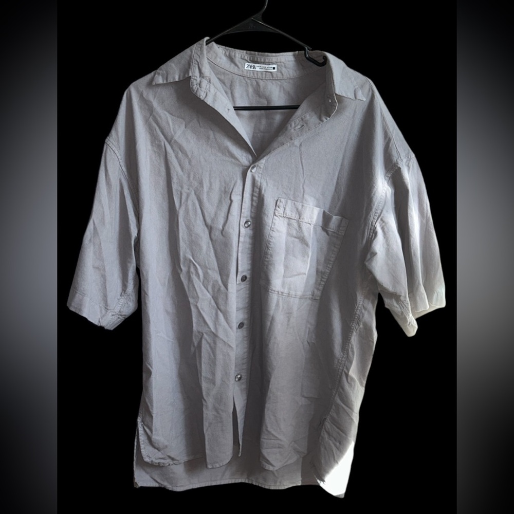 Men’s ZARA button-down t-shirt